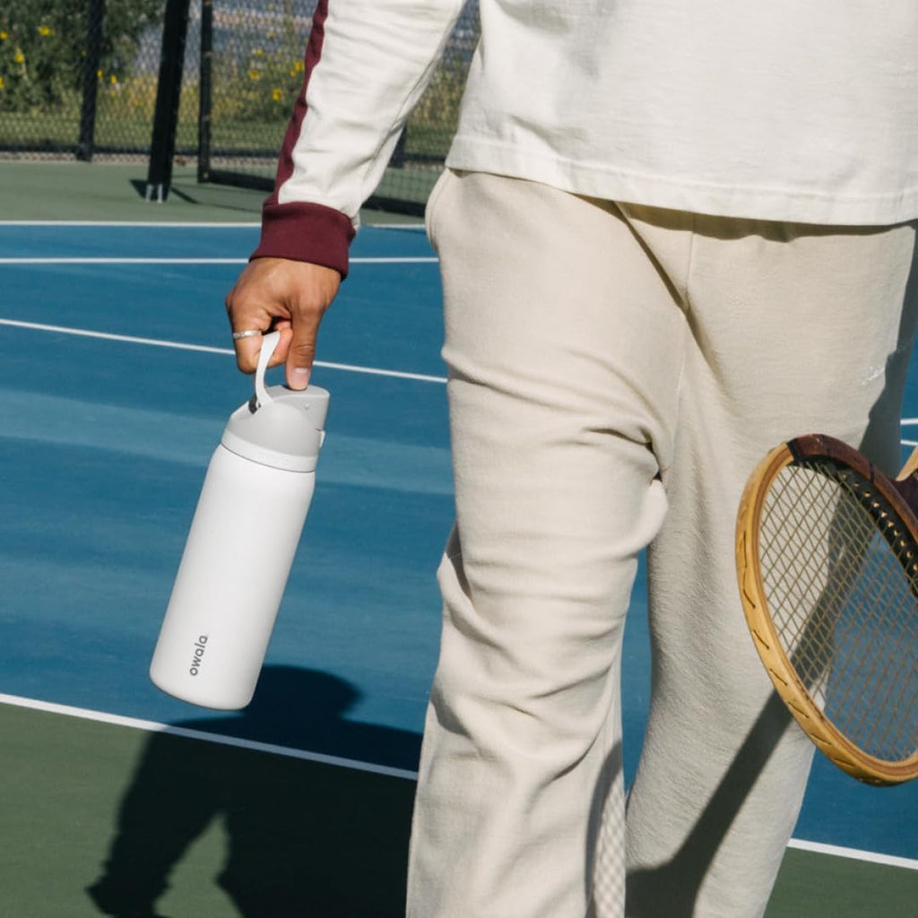 Owala FreeSip Insulated Stainless Steel Water Bottle with Straw. BPA-Free Sports Water Bottle. Great for Travel. 24 Oz. Shy Marshmallow